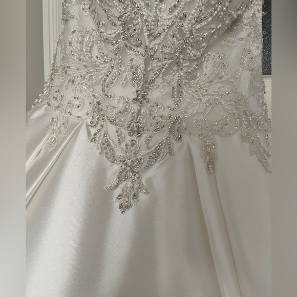 Kimora by Sottero and Midgley Wedding Dress - Picture 9 of 16